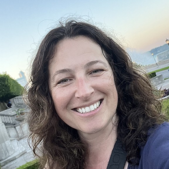 Tara, founder of Birch & Light